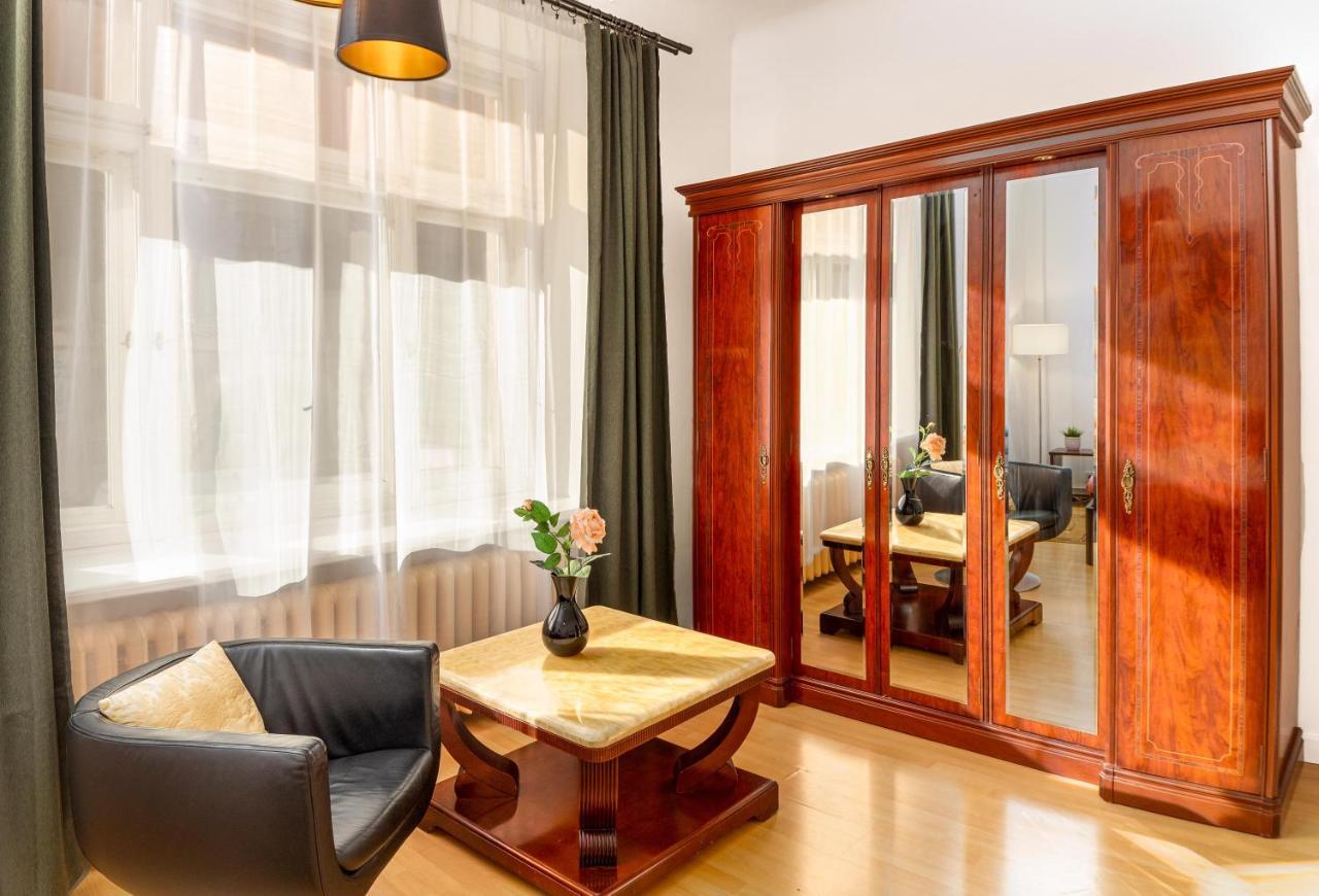 Central Perk Apartments Ryga Zewnętrze zdjęcie